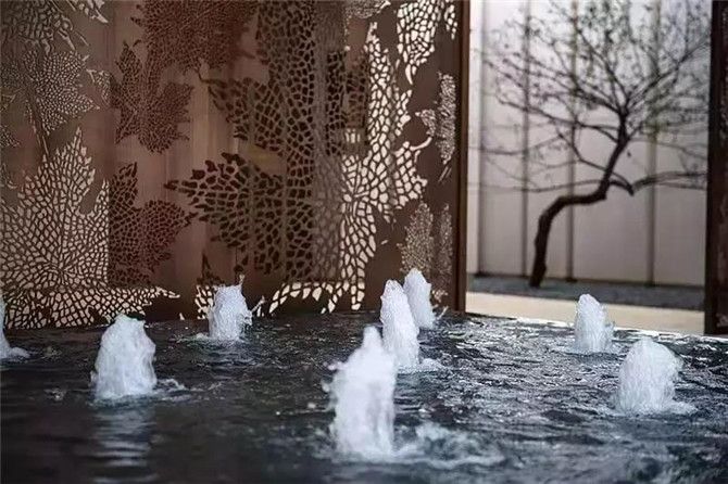 金屬板，經(jīng)過藝術(shù)的加工也可以如此炫酷！